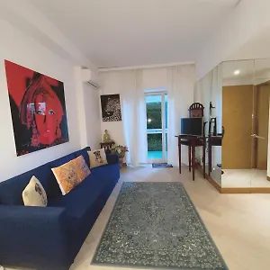 Suite: Bedroom Near Casino Apartment